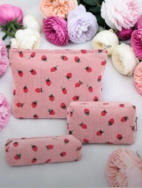 Strawberry 🍓 3pc Corduroy Pouch Set 🩷